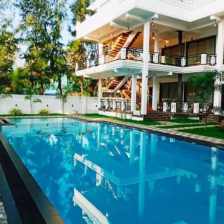 J7 Villaj Resort Triquinimale Exterior foto