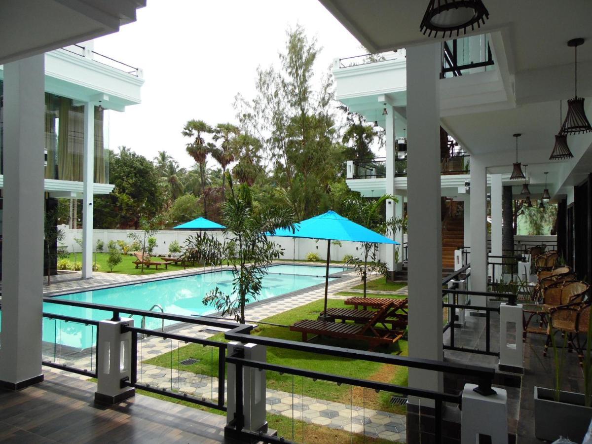 J7 Villaj Resort Triquinimale Exterior foto
